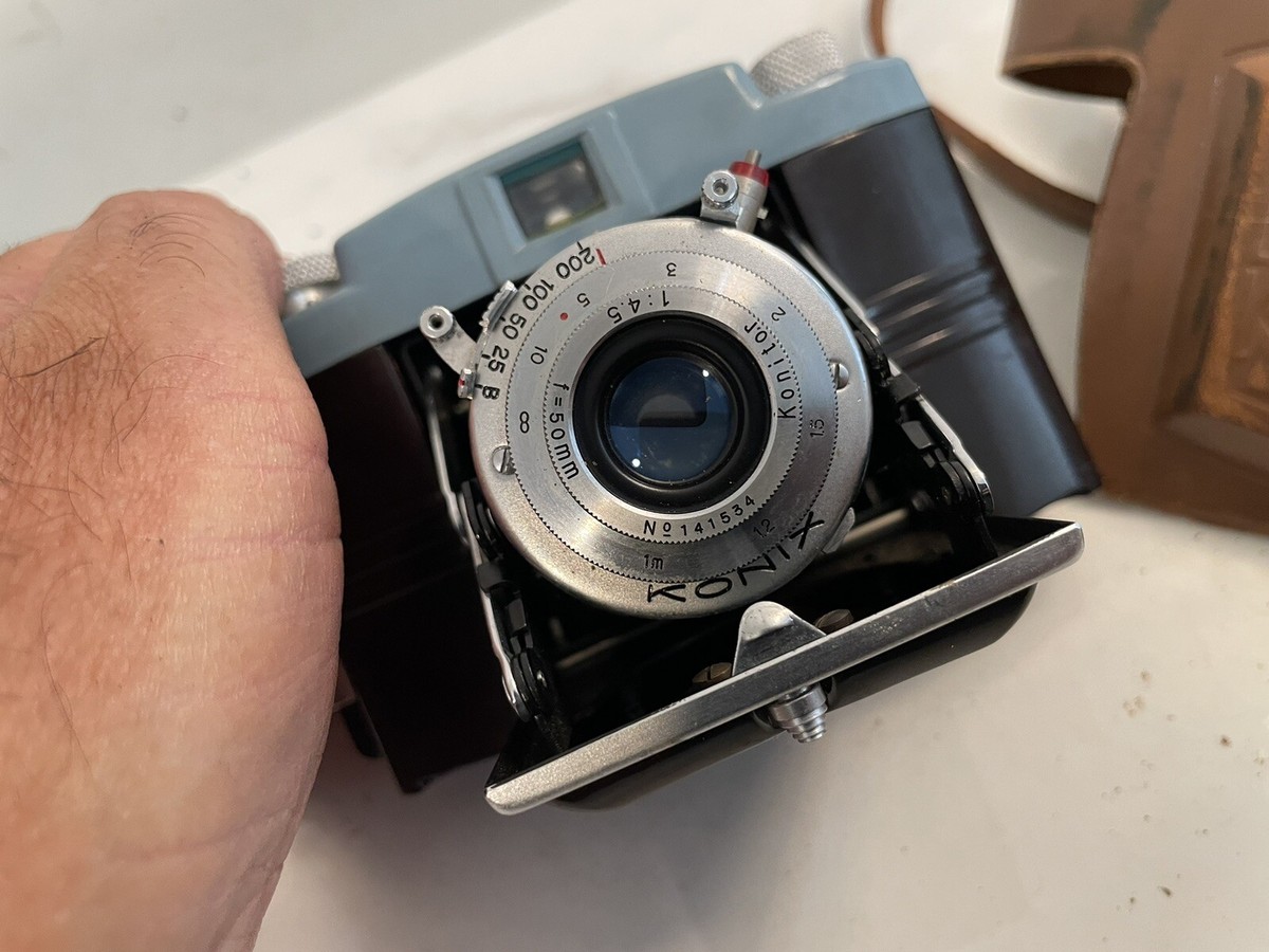 KONISHIROKU (KONICA) KONILETTE 35MM FILM BAKELITE CAMERA