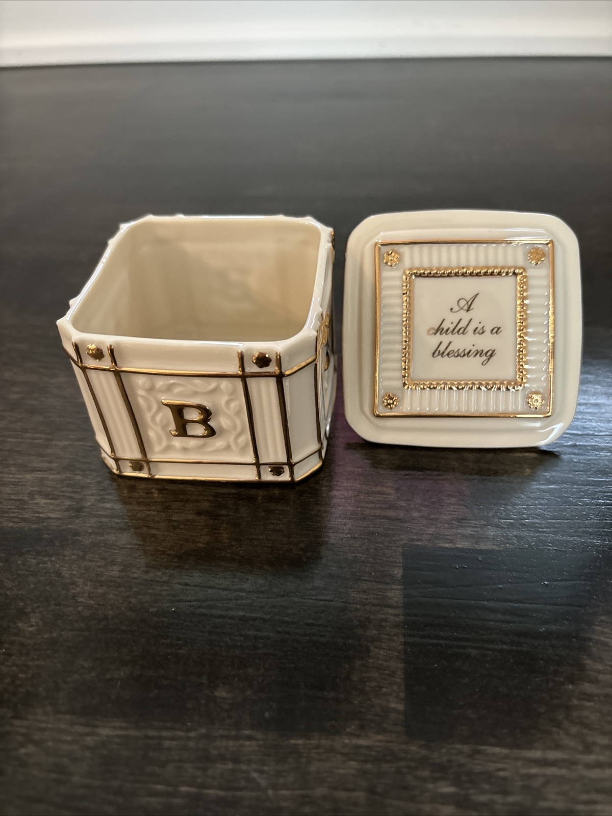 Lenox Sentiments Collection Baby Trinket Gift Box - Excellent Condition w/tag