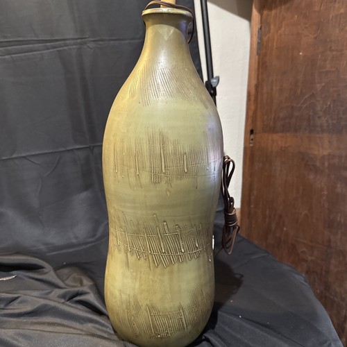 mid century modern italian pottery bitossi Green Ceramic Table Lamp 18 In Base - Picture 4 of 12