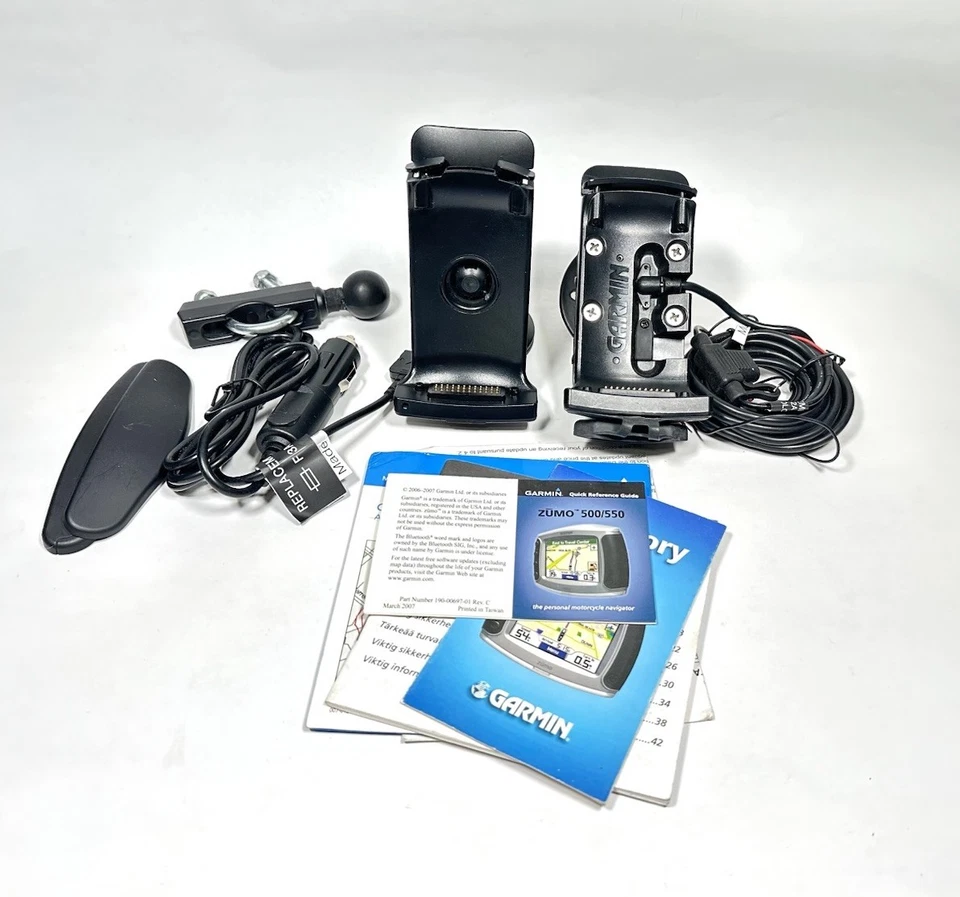 Garmin Zumo 550 Motorcycle GPS with Bluetooth & Accessories - Image 3 of 4