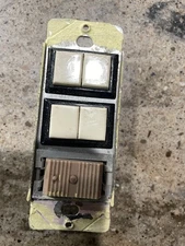 General Electric GE RS2-32 Switch. 3 Amp 24VAC