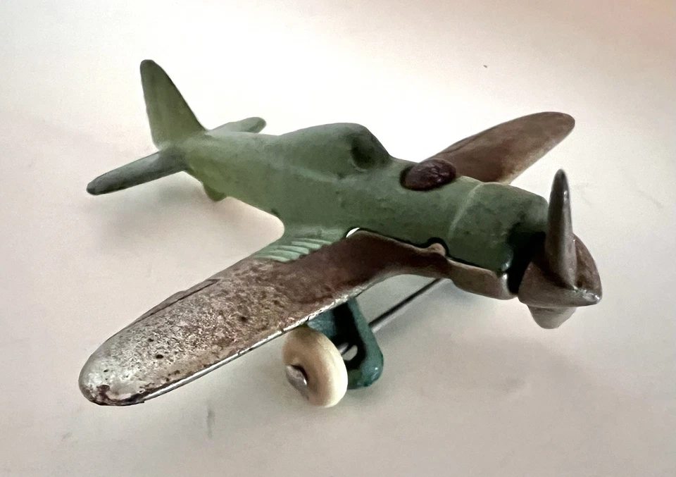 Avión de combate de ala baja de hierro fundido Hubley #2224 - DE COLECCIÓN DE 1930 - AVIÓN IMPERDIBLE Foto 4 de 4