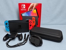 Nintendo Switch OLED Konsole inkl. Aufbewahrungstasche