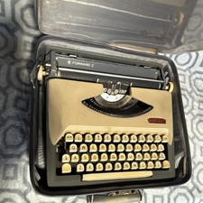 Royal Forward I Manual Portable Typewriter With Case thumbnail