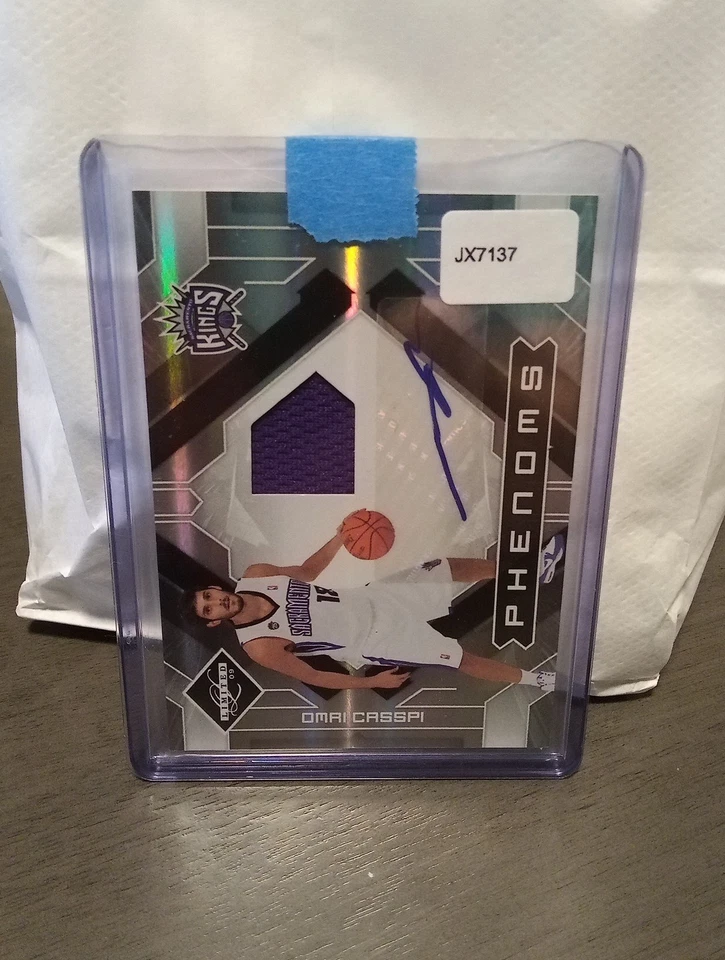 2009-10 Panini Limited - Phenoms Omri Casspi #155 /299 (AU, MEM, RC) - Image 3 of 3