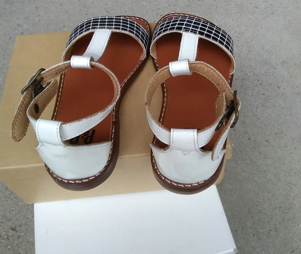 Nuevas Sandalias Niñas Pepe Negro Blanco 25 US 8.5 Todo Cuero Hecho en Italia Zapatos Foto 4 de 4