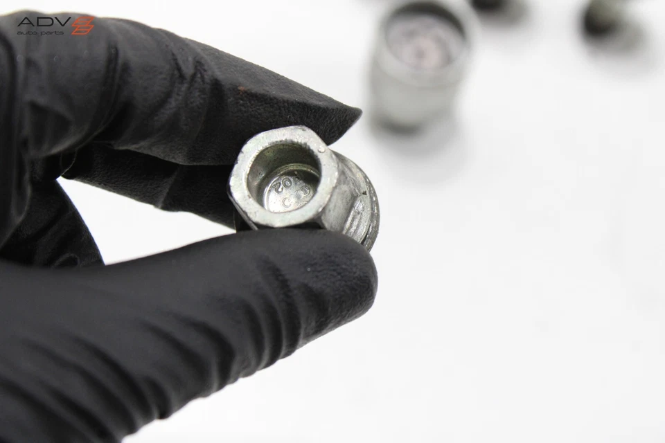 Audi S4 A4 2017-24 llanta tuerca perno y antirrobo llave de bloqueo y tapa OEM -JUEGO- Foto 4 de 4