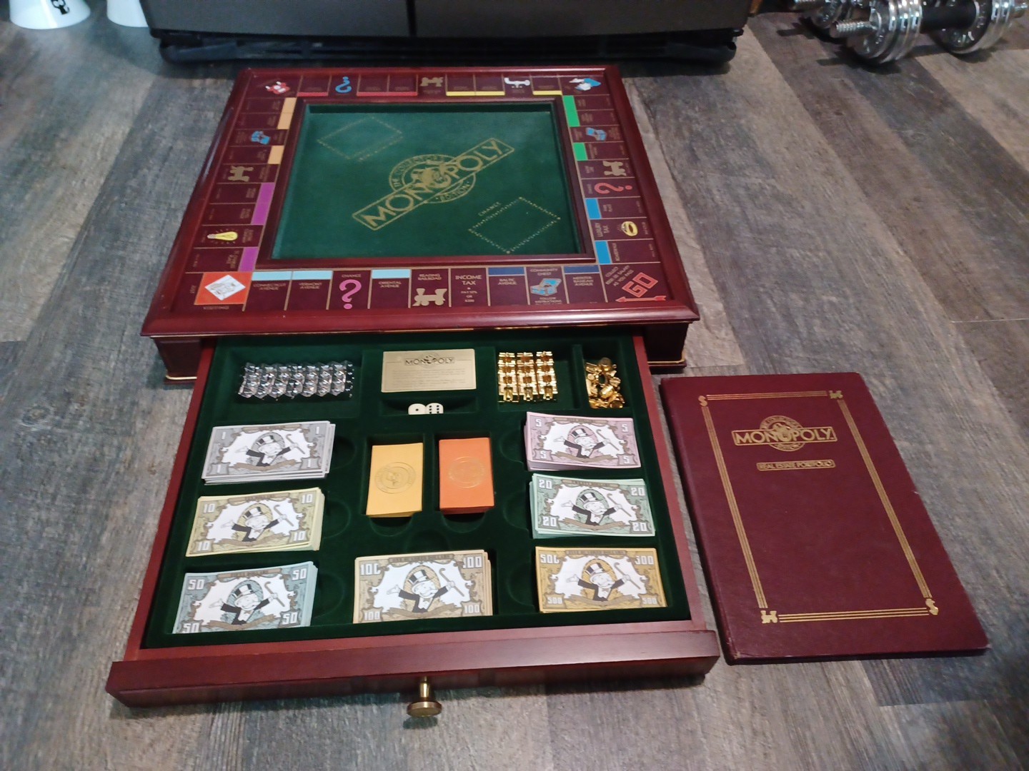 Foto 1 di 24