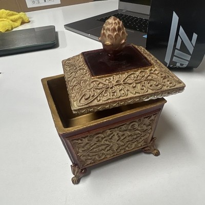 Vintage Veranda Keepsake Box Classy Gold