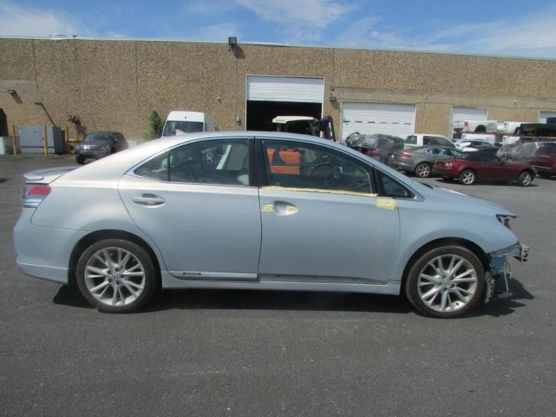 2010 LEXUS HS250H CABIN FUSE BOX 8273075020 - Image 3 of 4