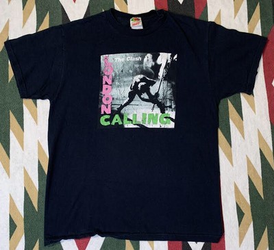 the clash t shirt london calling