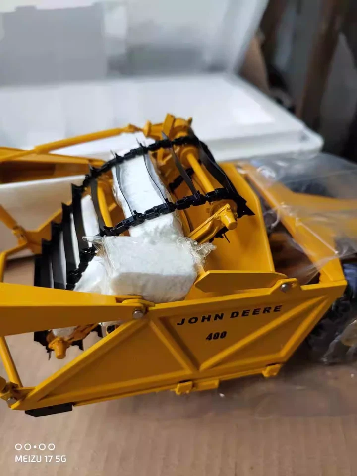 John Deere 840 diésel con rascador 400 - modelo Reuhl escala 1:24 #JD840/400 nuevo Foto 4 de 4