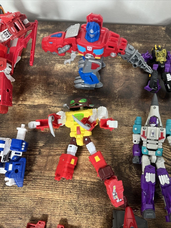 Transformers Toy Lot of Incomplete Broken Untested Figures - Image 4 of 4