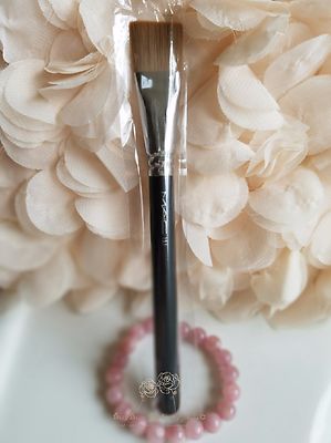 191 Square Foundation Brush New in Sleeve
