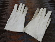 VINTAGE PIGSKIN LADIES GLOVES 6 1/2 ALEXETTE small genuine pig skin offwhite