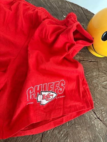 VinTaGe 1992 NFL KaNsas CiTY CHieFs P.E. sHorTs New oLD sTock FooTBaLL FaN sWaG - Picture 10 of 10