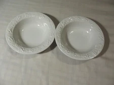 2 HOMER LAUGHLIN THEME OFF-WHITE RESTAURANTWARE BOWLS