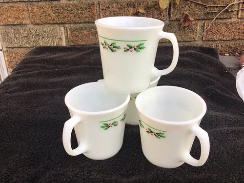 4 Vintage Holly Days Christmas Corning Corelle Milk Glass Coffee Cups Mugs