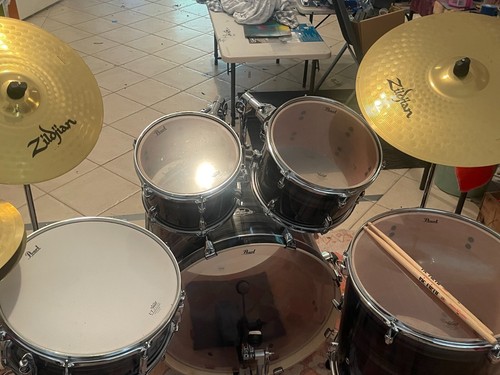 Pearl Roadshow-X Evolve 22" Fusion Drum Kit w/Zildjian Cymbals -Metallic + Stool - Picture 4 of 16