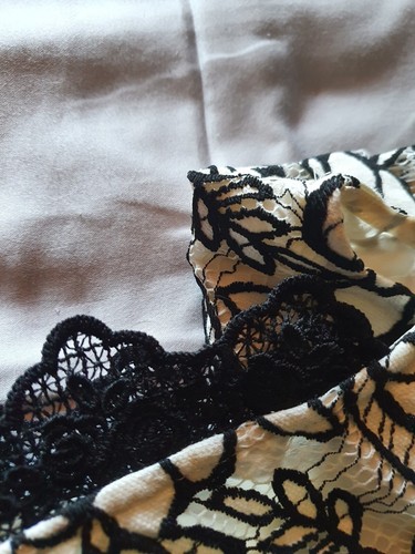 KARL LAGERFIELD NEW/TAGS CREME AND INK CROTCHET BLOUSE LINED SIZE 12 - 第 6/16 張圖片