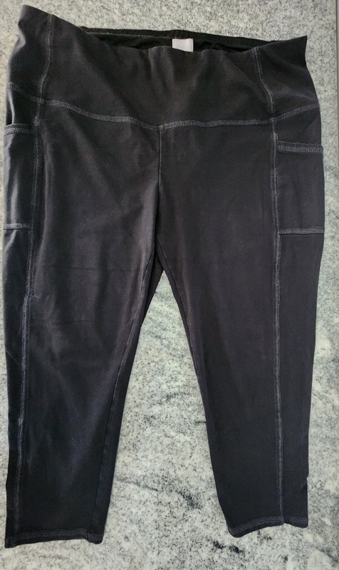 Chico's Zenergy  Crop Leggings Women's Sz 3 US 16 Black Stretch Pull On