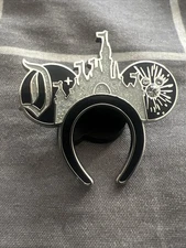 Disneyland Hidden Disney 2025 Headband Sleeping Beauty Castle Super Chaser Pin