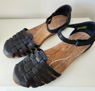 Ahnu Malini Leather Fisherman Sandals Comfy Arch Support  display picture 1