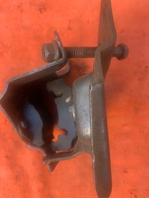 H-BODY CHEVY MONZA TORQUE ARM TRANSMISSION TAILSHAFT BUSHING - Image 2 of 2