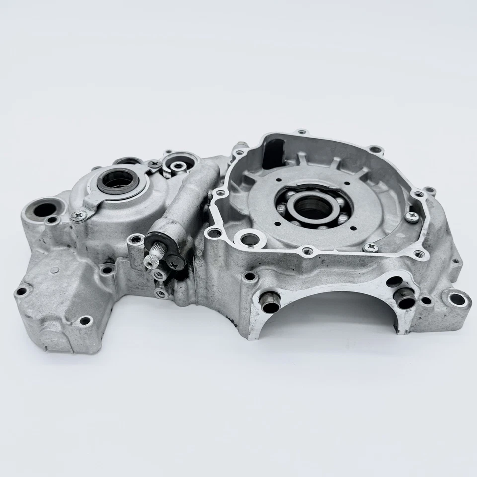 2003 Kawasaki KLX400 SR / R OEM Left Crankcase Engine Case Half KLX 400 - Image 3 of 4