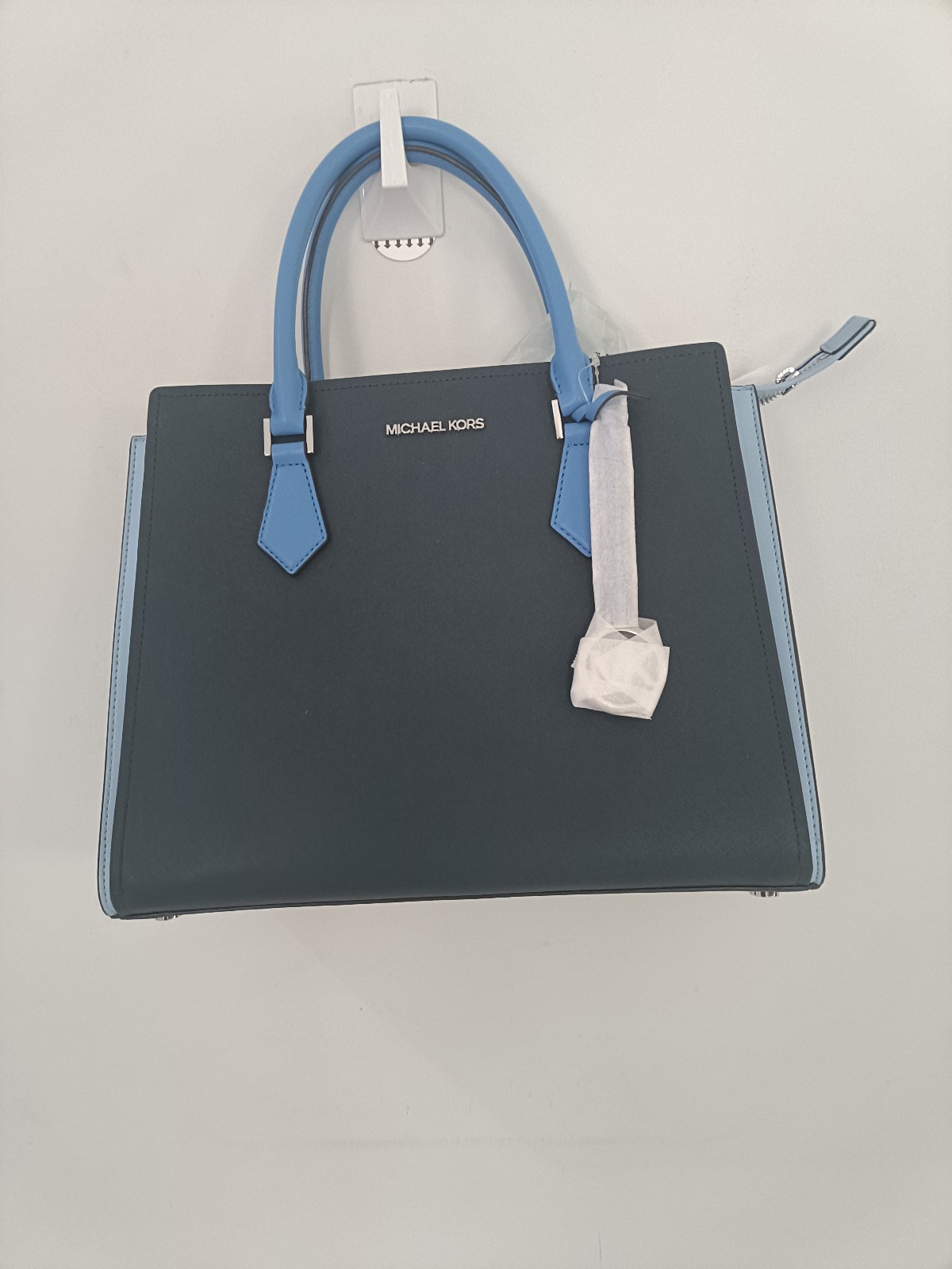 gorgeous Authentic Michael Kors Hope Oxford Multi Large Satchel handbag, New