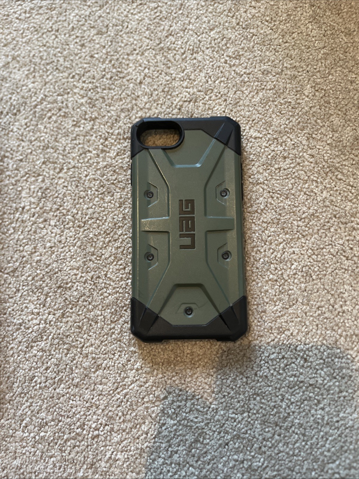 UAG Case iPhone 6 Schutzhülle perfekt für Kletterer und Sportler