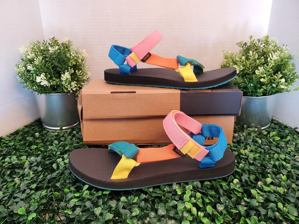 Teva ~ Original Universal Women