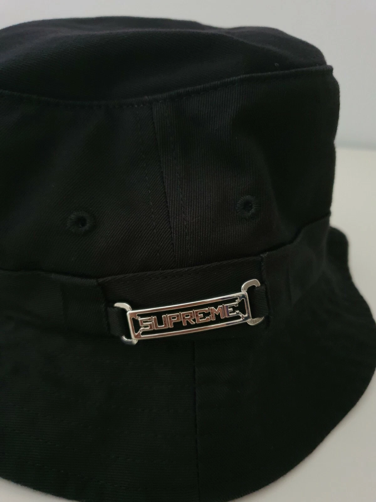SS20 Supreme plaque nominative noir concasseur taille S/M chapeau seau petit/moyen