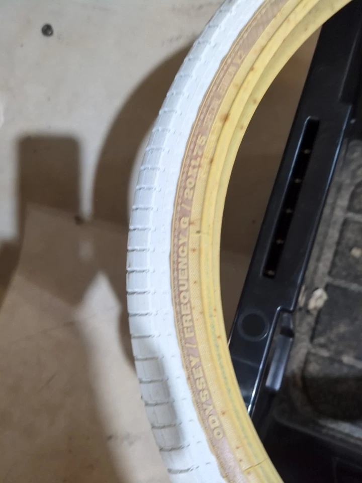 Neumáticos BMX Odyssey Frequency G 100 Psi Freestyle Old School GT Dyno Haro NOS Foto 3 de 4