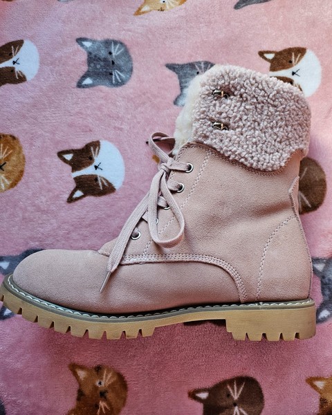 UGG Irene Fashion Boots in Pink