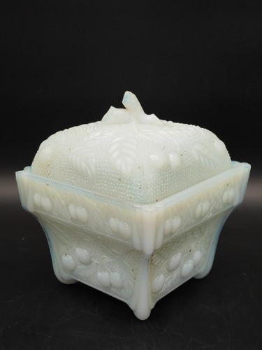 Ancienne bonbonnière / boîte