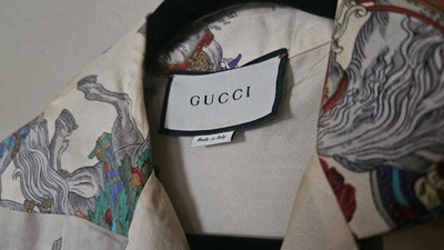 Gucci 100% Silk Jousting Print Bowling Shirt Size Small | Rare Discontinued