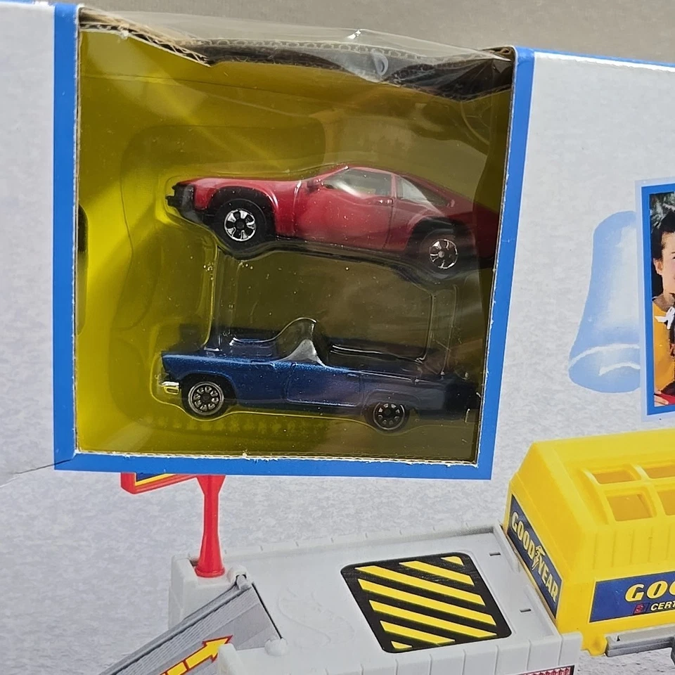Hot Wheels 1996 "Goodyear Playset" with 2 Cars -'57 T-Bird & 82 Toyota Supra NEW - Image 3 of 4