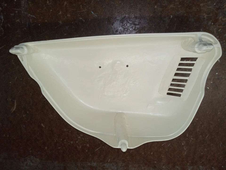 Honda CB175 Cb200 CL CB 175 200Cubierta lateral izquierda '70 '71 '72 Foto 2 de 3