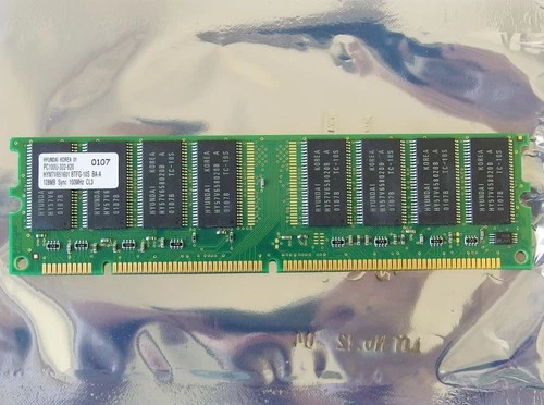 Hyundai HYM7V651601 BTFG-10S BA-A 128MB PC100 CL3 168-pin DIMM SDRAM