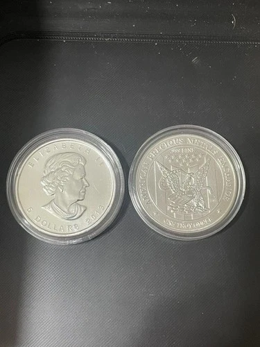 2013 Canadian Silver Maple Leaf 1 oz — photo from another recent sale
