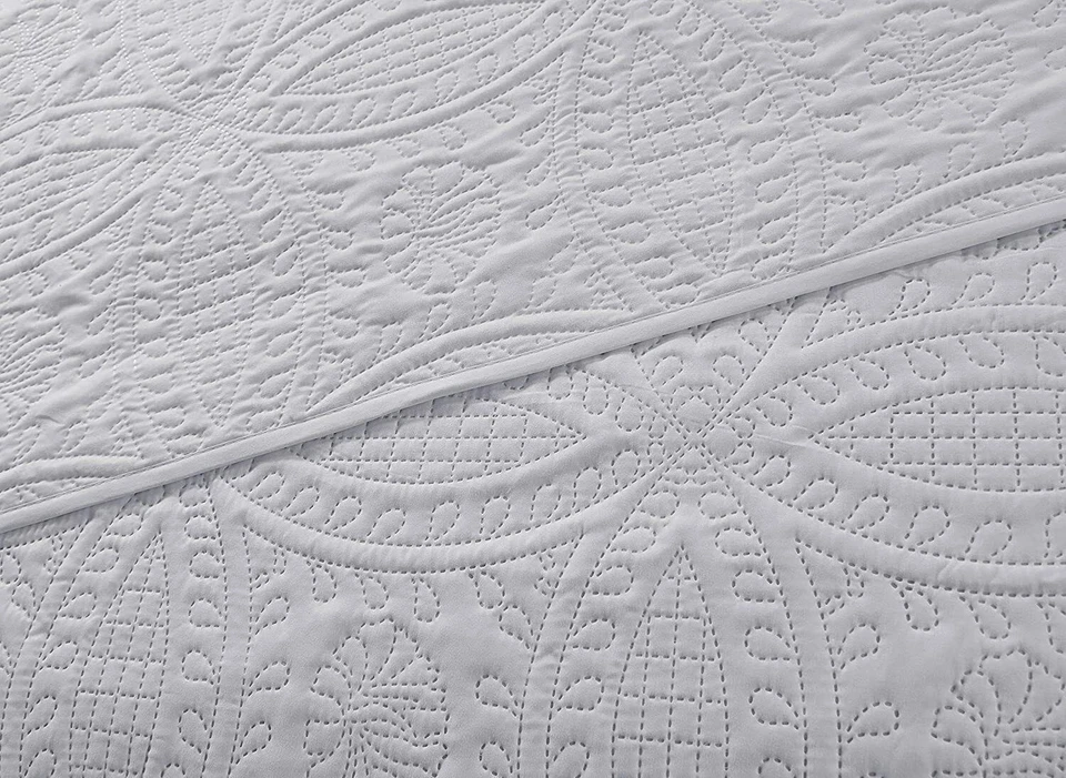 Chezmoi Collection 3-piece Oversized Coverlet Set Pinsonic Quilted Bedspread Set - Image 4 of 4