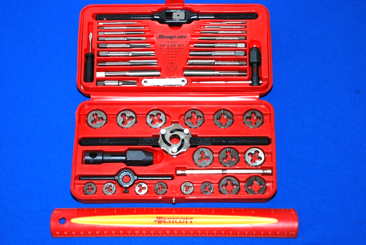 Snap-On Tools NEW Ships FREE 42 Piece SAE Tap and Die Set TD-2425 
