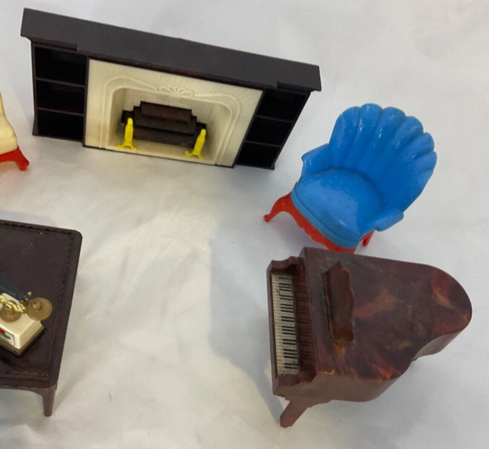 VINTAGE PLASCO / Renewal Product TOY DOLL HOUSE PIECE FURNITURE Lot 10 - Image 3 of 4