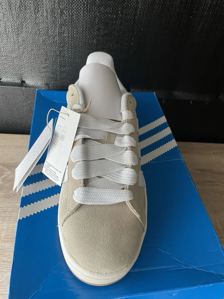 Adidas Campus OOS Trainers Size 9 BNIB - Image 3 of 4