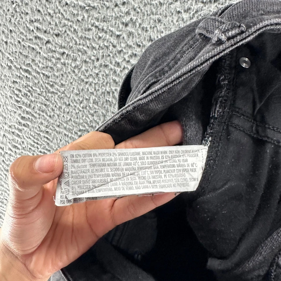 Pantalones de mezclilla Forever 21 para hombre 34x32 negros algodón lavado oscuro elásticos calce ajustado desgastados Foto 4 de 4