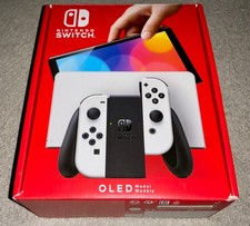 Nintendo Switch OLED Model White 64GB + Screen Protector (On)