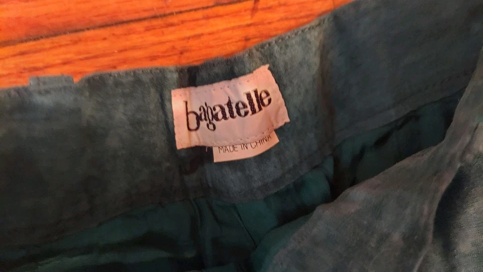 Pantalones Cortos De Colección Y2K Bagatelle Cuero Talla 4 Verde Azulado y Púrpura Alto Tiro Plisado Años 80 Retro Foto 3 de 4