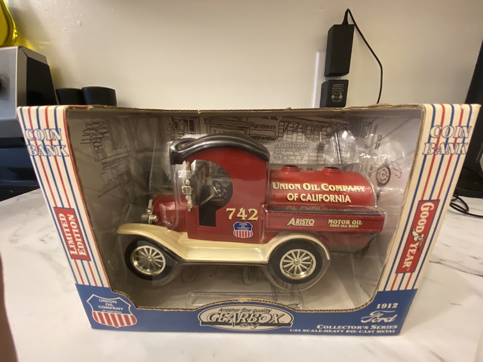 Picture 2 of 5