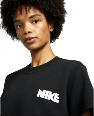 NIKE X SACAI SHORT SLEEVE TOP BLACK SIZE S BRAND NEW W/TAGS NIKE X SACAI SHORT SLEEVE TOP BLACK SIZE S BRAND NEW W/TAGS